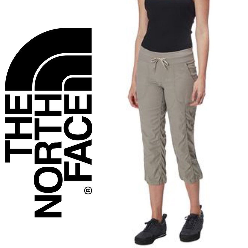 North Face women’s crop khaki hiking pants 100% nylon size 4